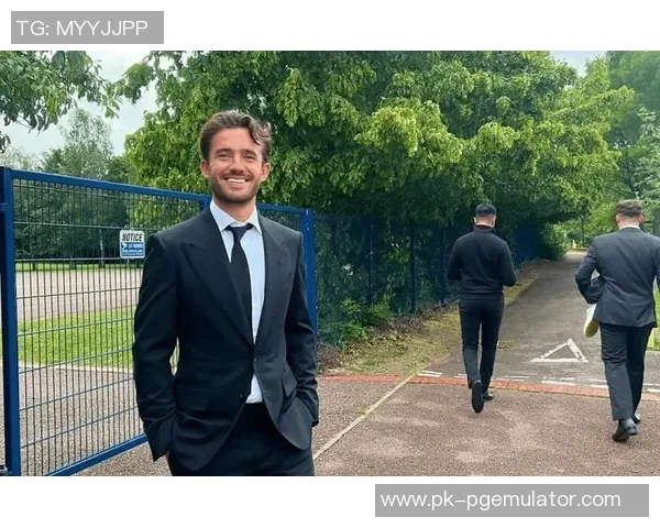 足球史上最帅球星集锦 绅士风采与球场魅力并存 足球史上最帅球星集锦 绅士风采与球场魅力并存